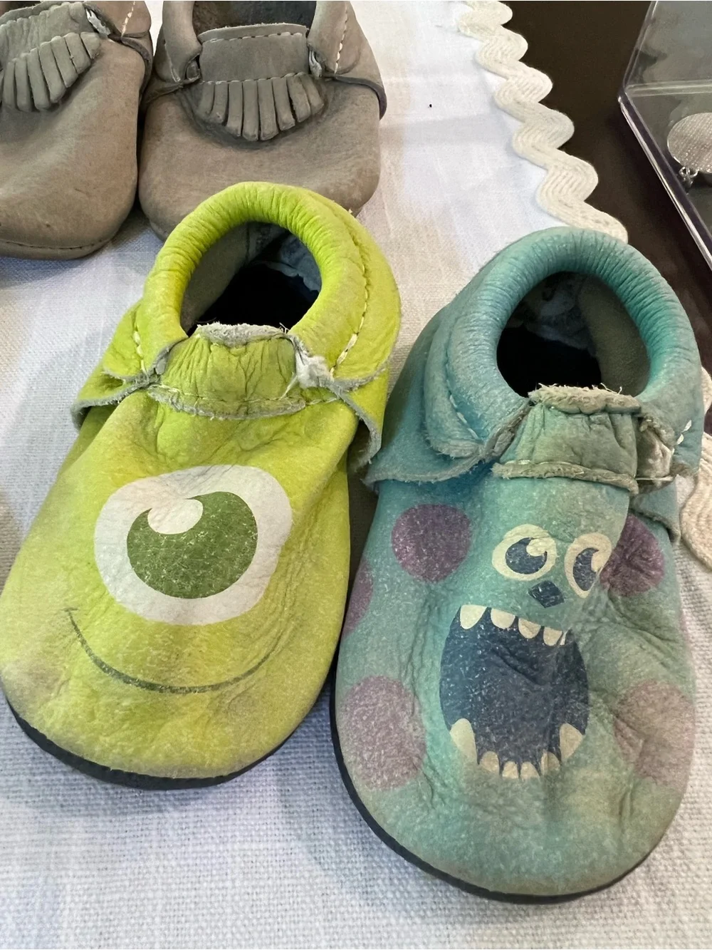 Freshly Picked lot-4 pairs of leather moccasins all size 5